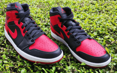 5K天价AJ1黑红高帮的替代品 Air Jordan 1 Mid “Bred”中帮黑红很难抢