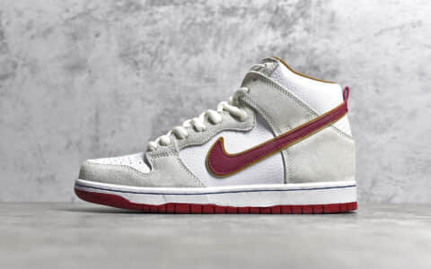 耐克Dunk SB米白红钩高帮 NIKE SB Dunk High“Team Crimson” 耐克Dunk麂皮荔枝皮拼接 货号：CV9499-100