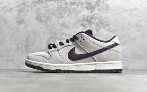 耐克Dunk SB灰色麂皮鞋面棕色钩 NIKE SB Dunk Low “Desert Sand” 耐克灰色麂皮低帮 货号：BQ6817-004
