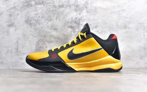 耐克科比5代李小龙配色 NIKE ZK5 "BRUCE LEE" 科比黄黑低帮实战球鞋 货号：386429-701