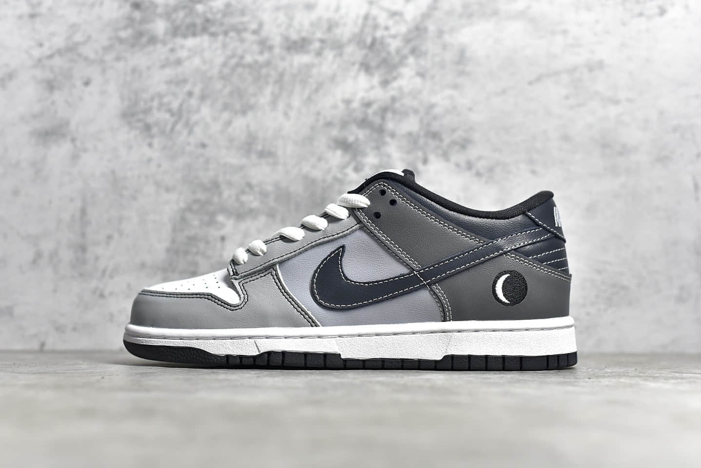 耐克Dunk SB月食白月亮低帮 NIKE DUNK SB LOW 纯原版本耐克Dunk灰黑低帮板鞋 货号：313170-001