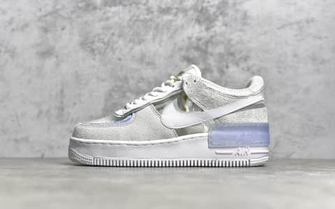 耐克空军马卡龙麂皮帆布皮革拼接 NIKE Air Force 1 Shadow 空军马卡龙镭射 货号：DC5255-043